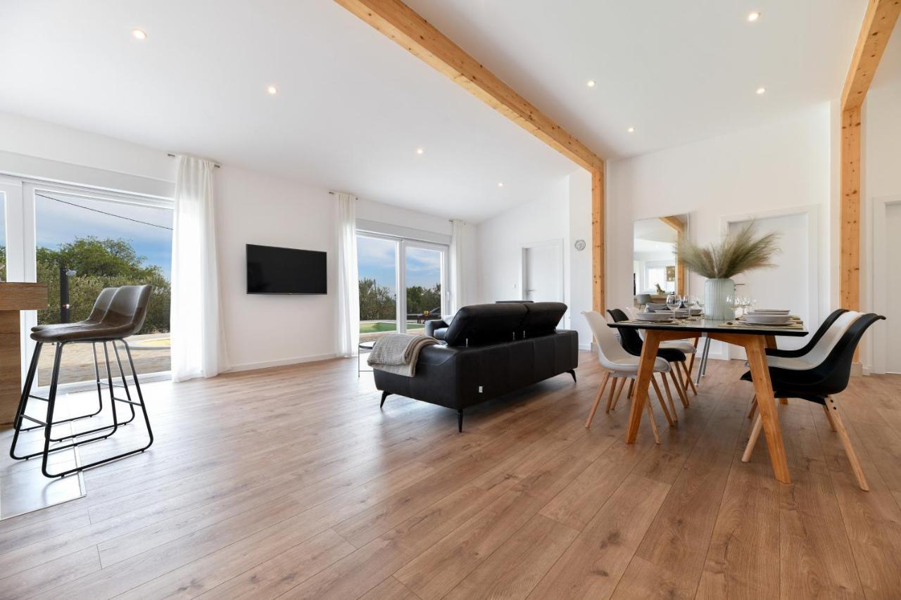 Wonderful Holiday House Bruno With Heated Pool Zara Esterno foto