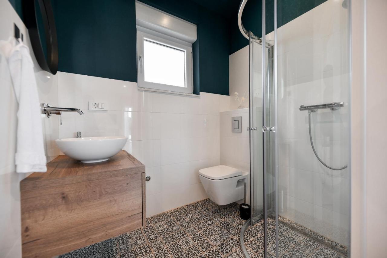 Wonderful Holiday House Bruno With Heated Pool Zara Esterno foto